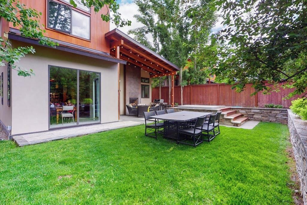 Photo of Outdoor in Warm Springs