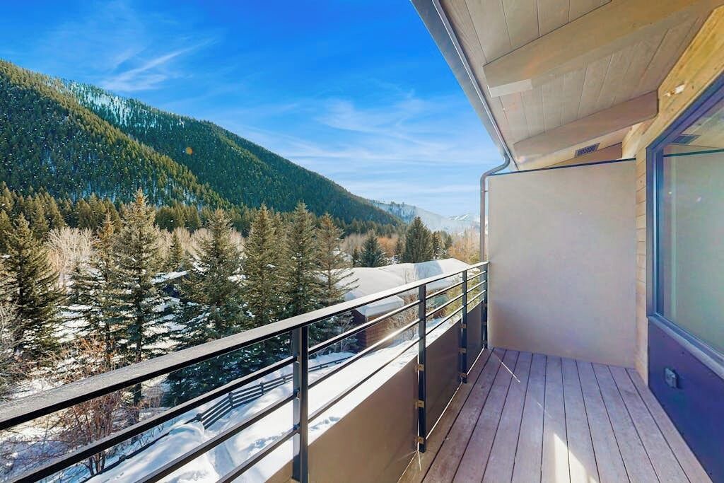 Photo of Outdoor in Warm Springs