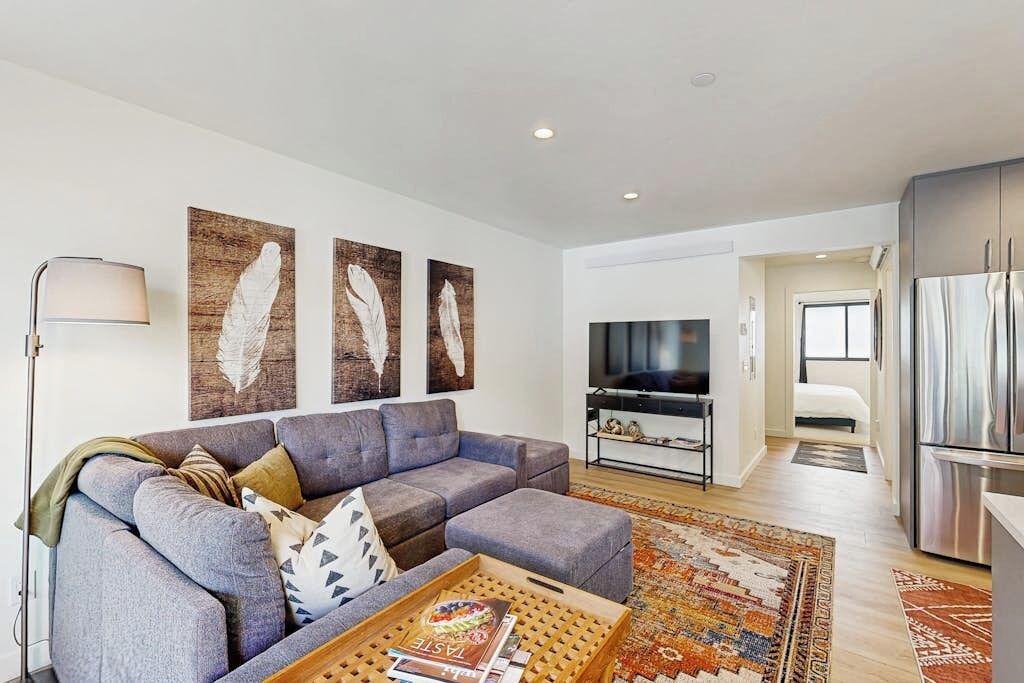 Photo of Livingroom in Warm Springs