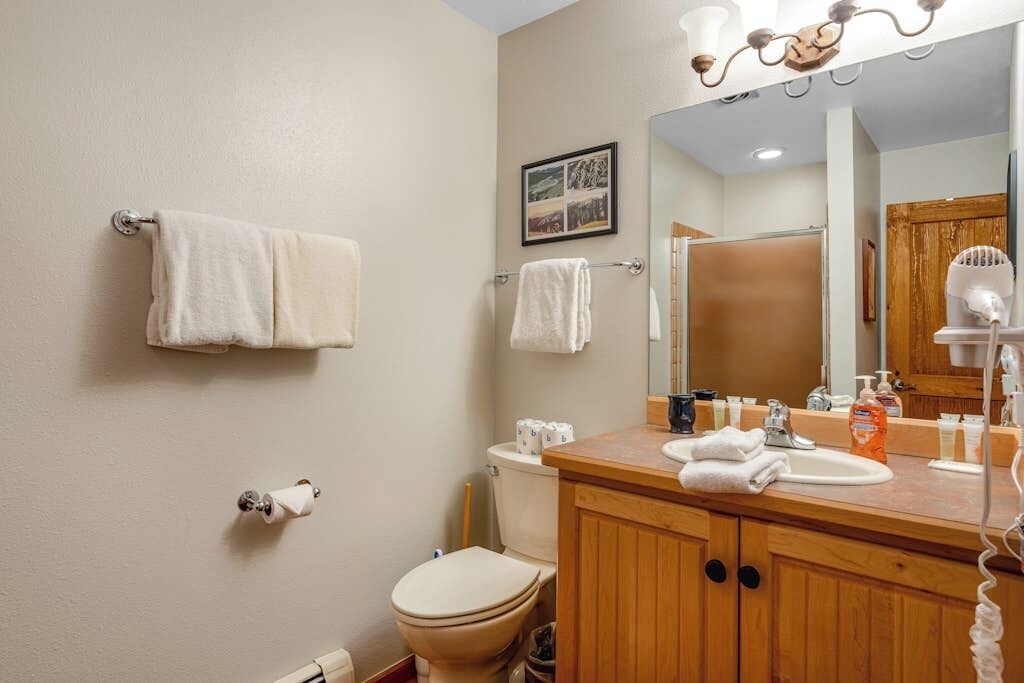 Photo of Bathroom in Copper Mountain Village
