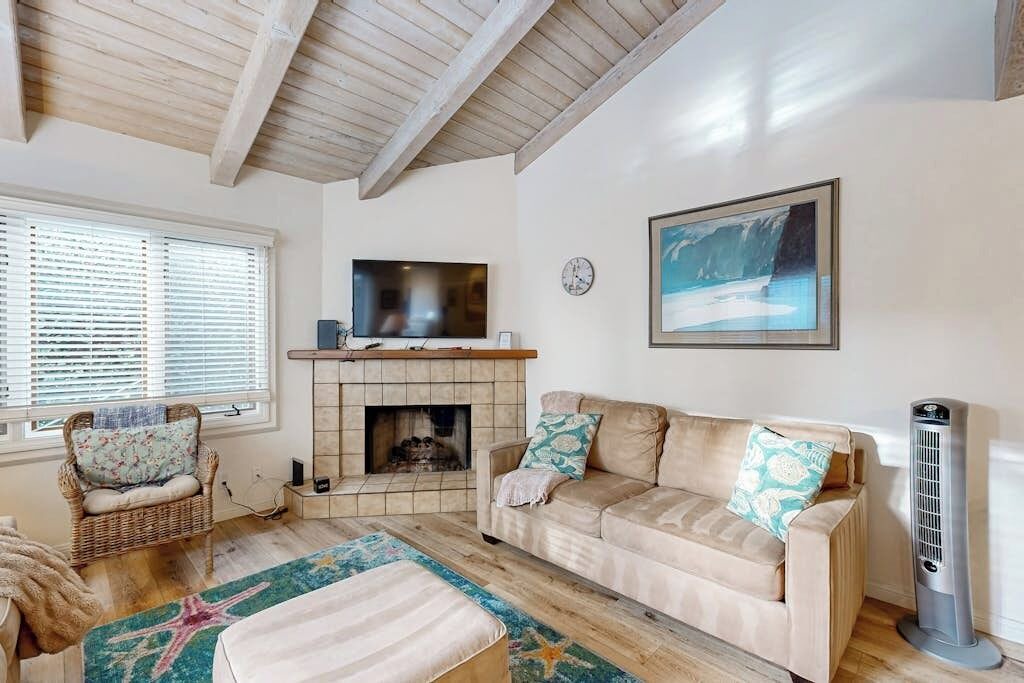 Photo of Livingroom in East Beach