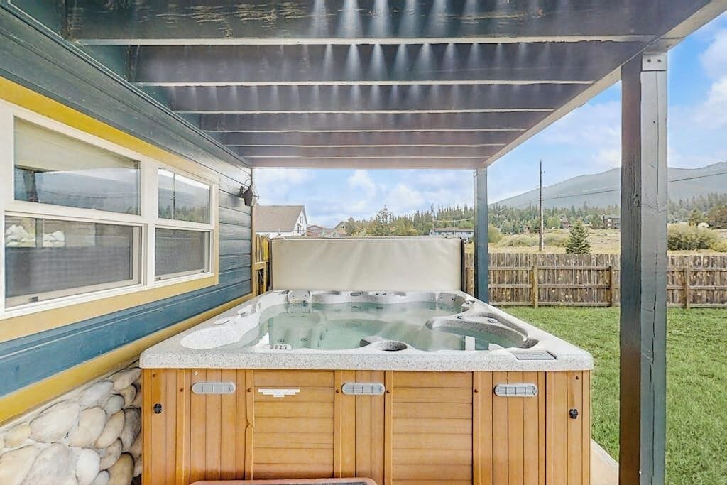 Photo of Outdoor in Summit Cove