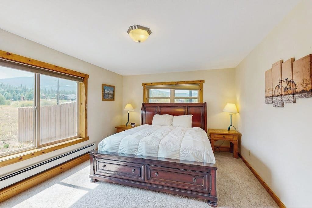 Photo of Bedroom in Summit Cove
