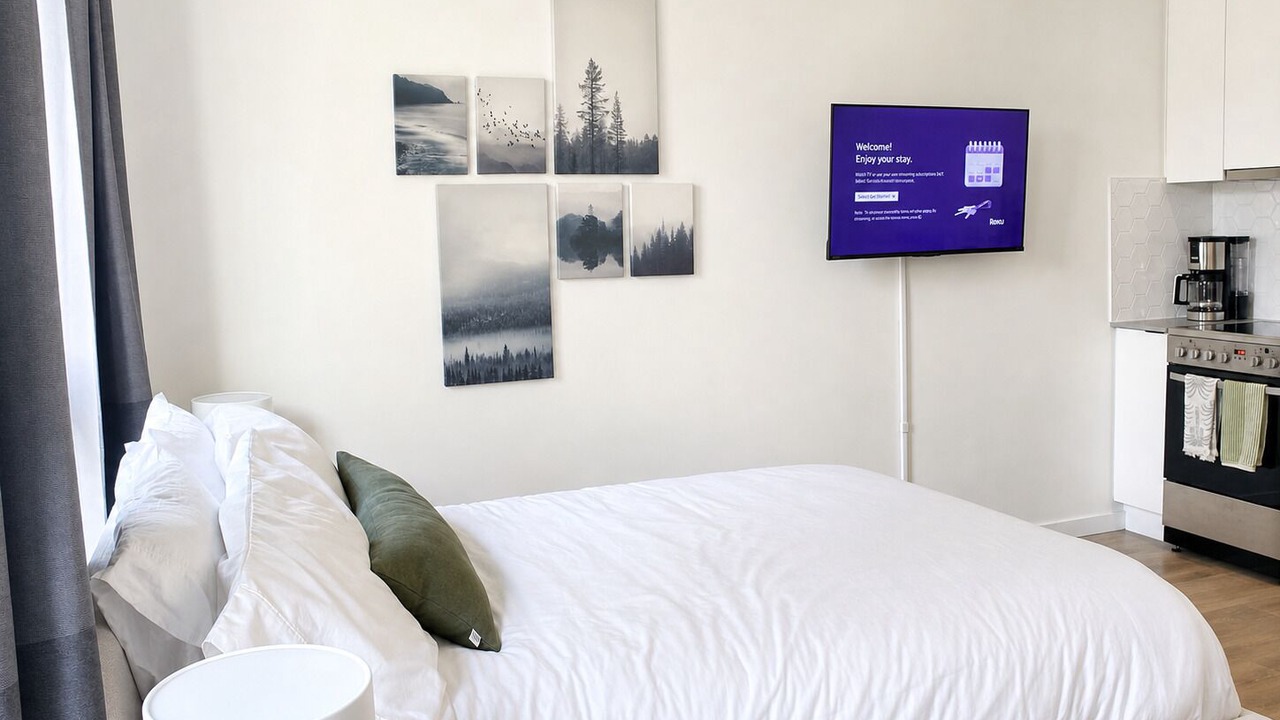 Photo of Bedroom in Lower Lonsdale