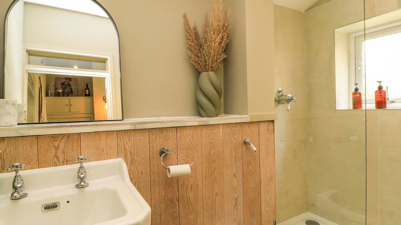 Photo of Bathroom in Charlbury