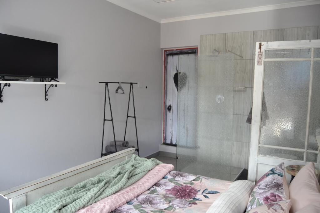 Photo of Bedroom in Kraaifontein