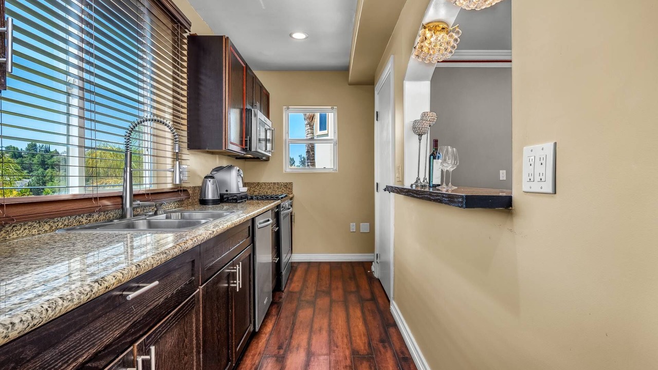 Photo of Kitchen in Woodland Hills