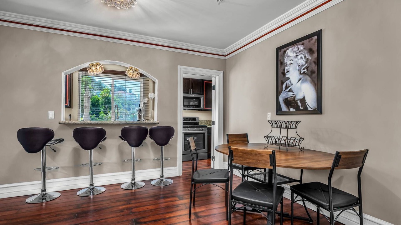 Photo of Bedroom in Woodland Hills