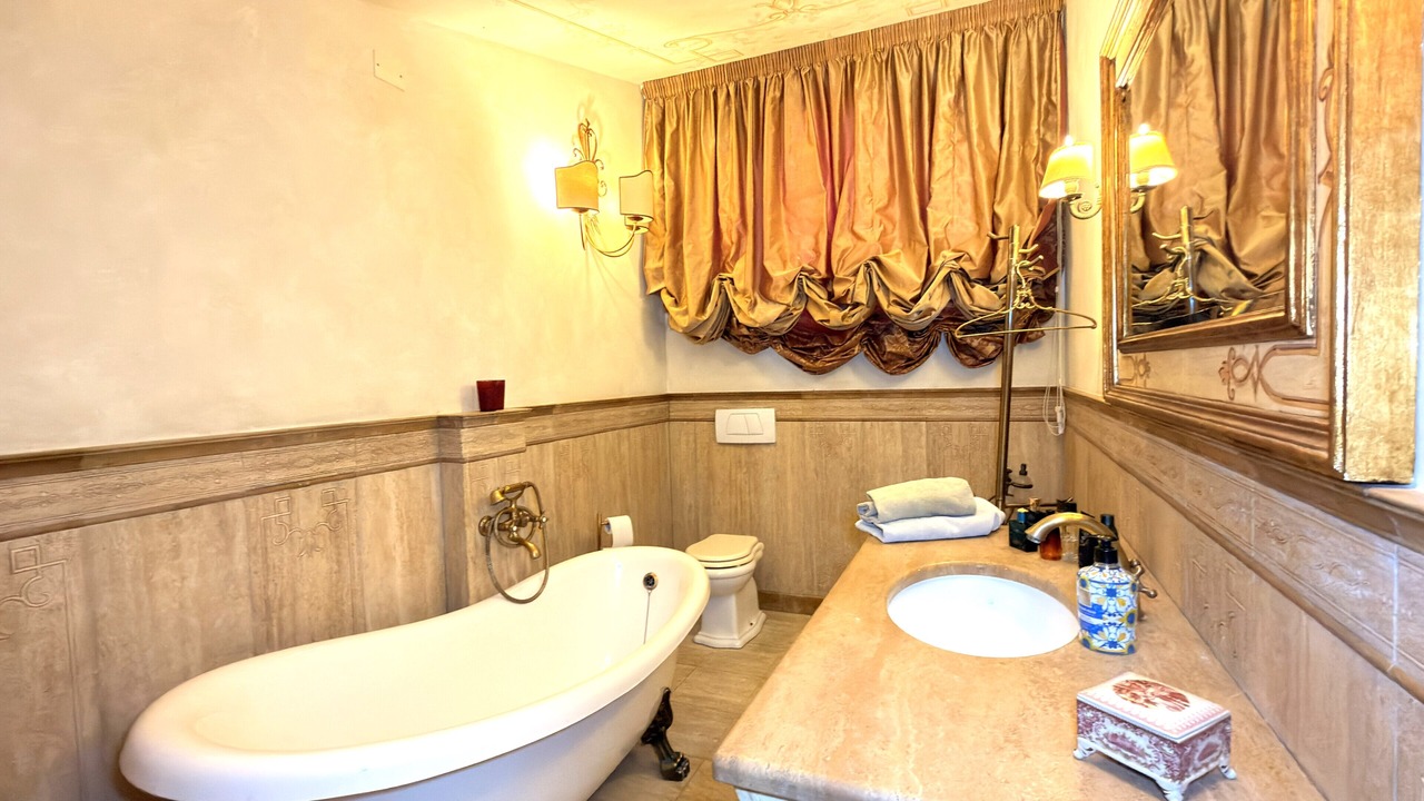 Photo of Bathroom in Capannoli
