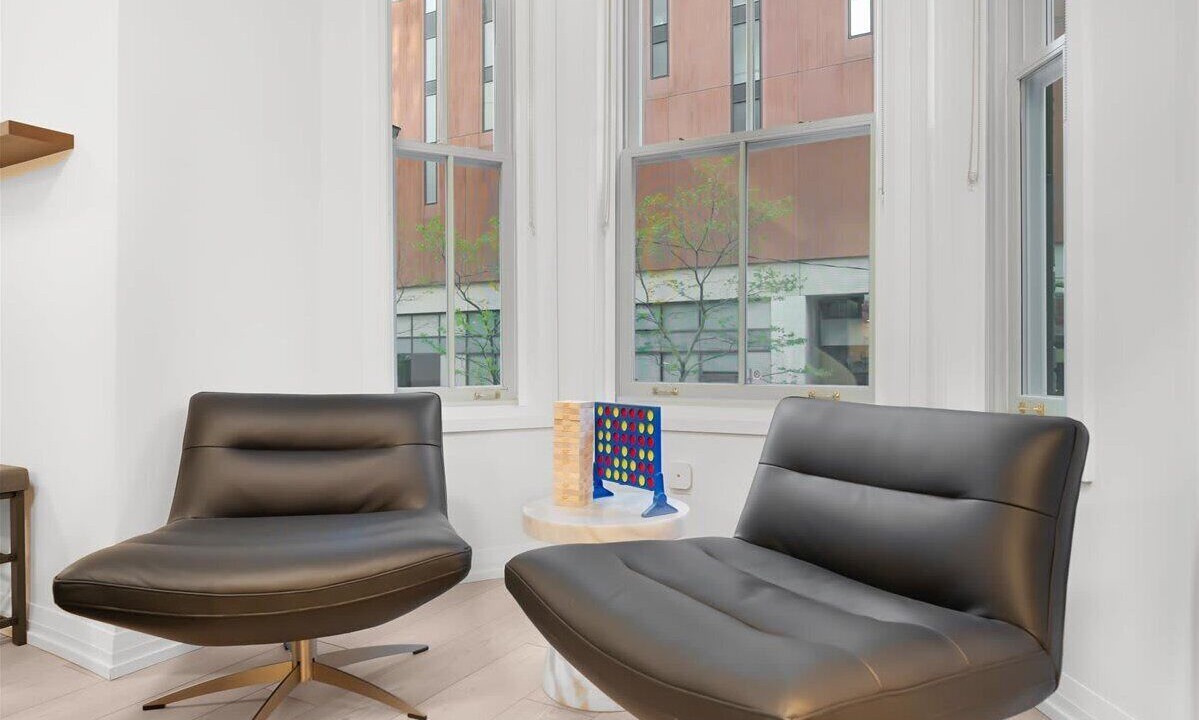 Photo of Livingroom in Toronto Entertainment District
