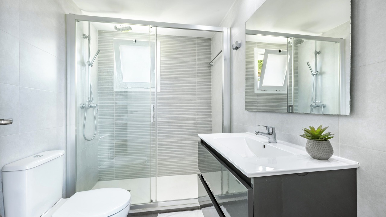 Photo of Bathroom in Urbanizacion Hacienda las Chapas