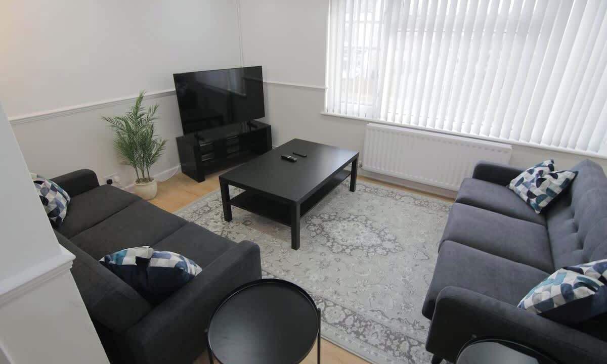 Photo of Livingroom in Leamington Spa