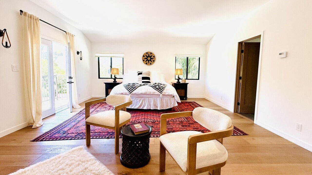 Photo of Bedroom in Meiners Oaks