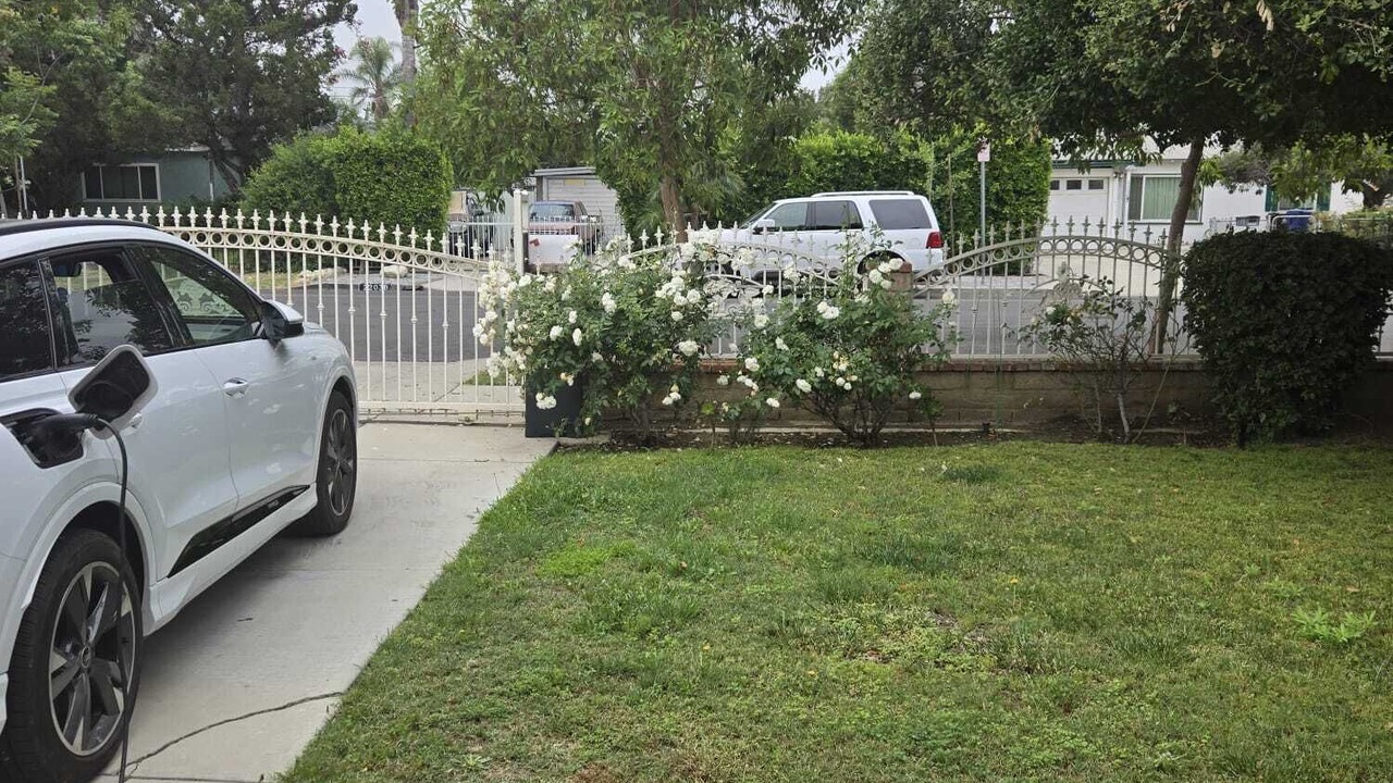 Photo of Outdoor in Canoga Park