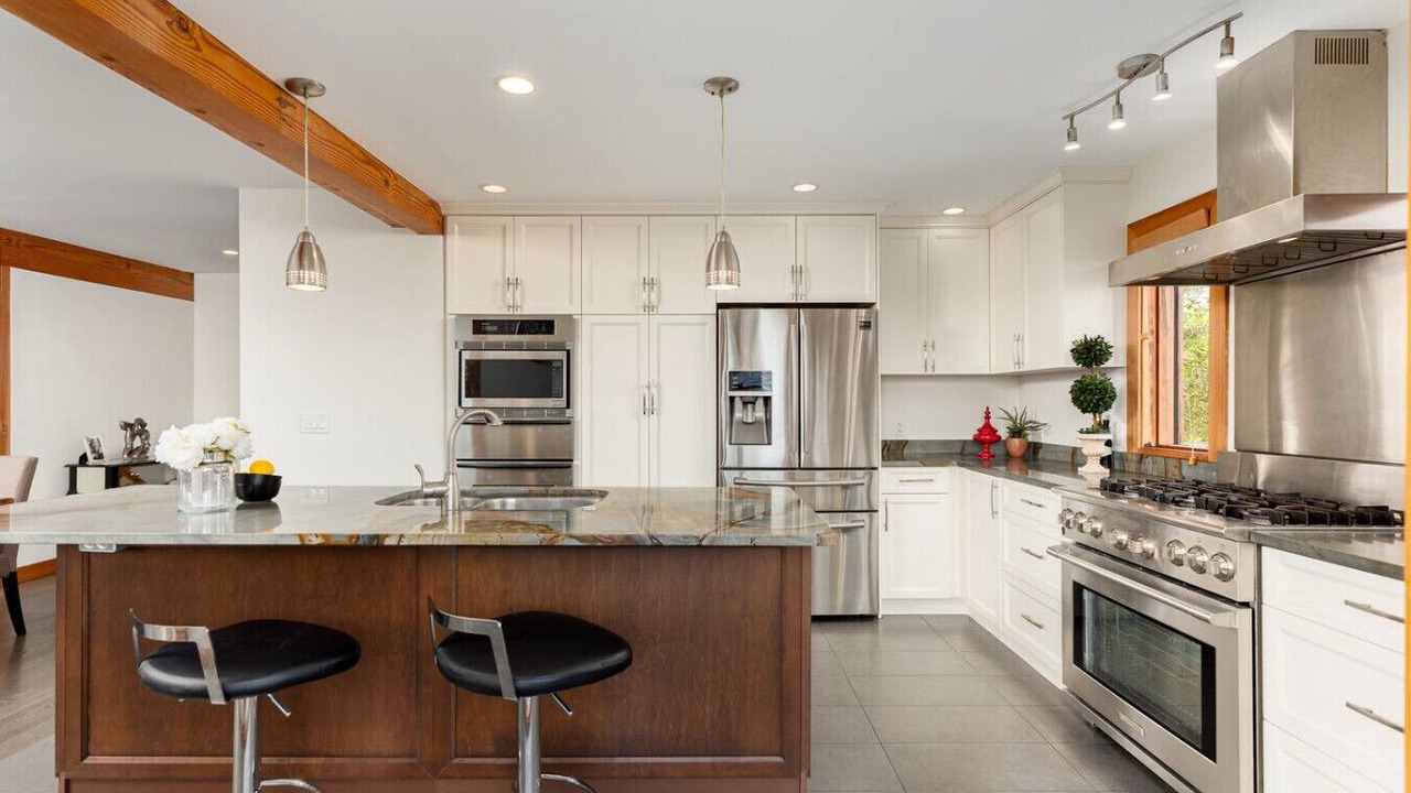 Photo of Kitchen in Dundarave
