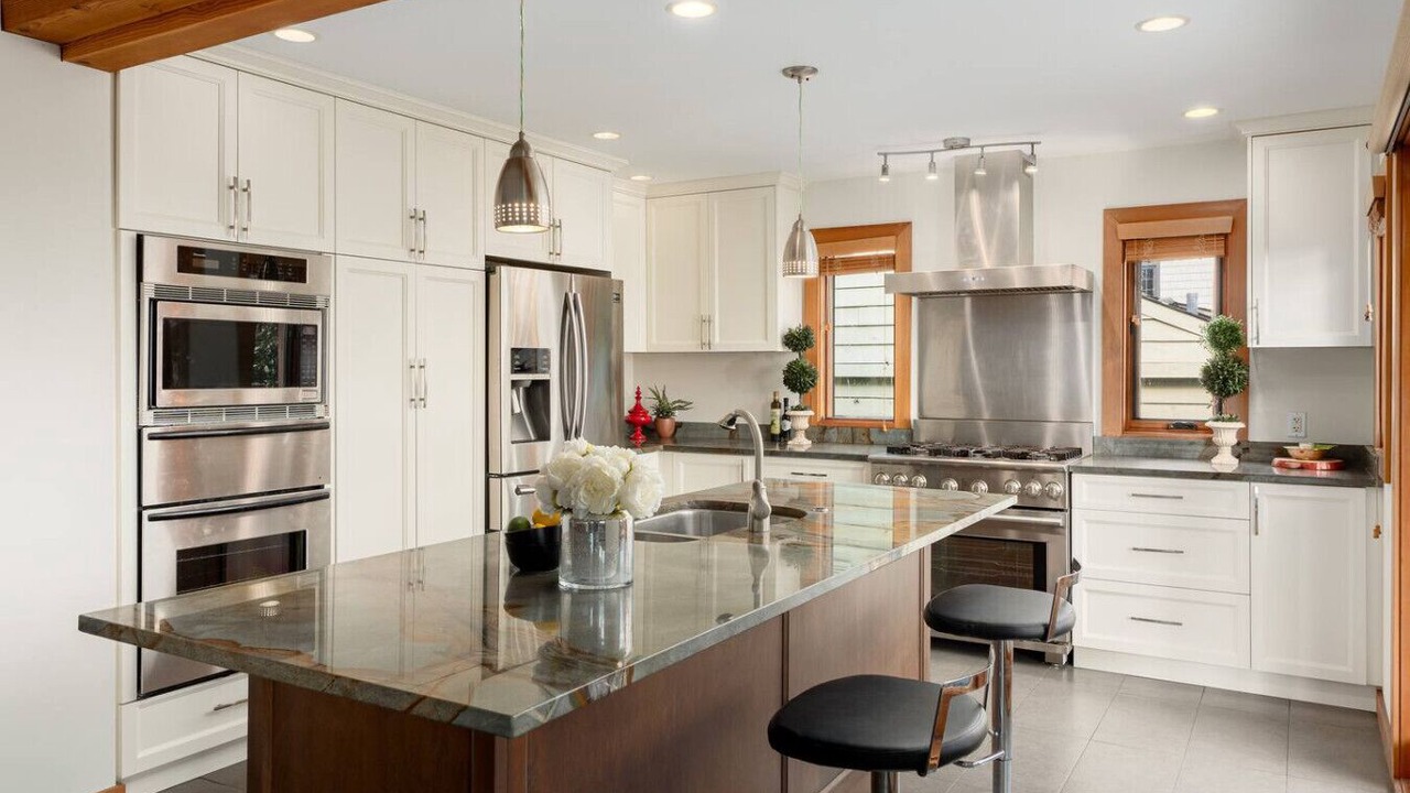 Photo of Kitchen in Dundarave