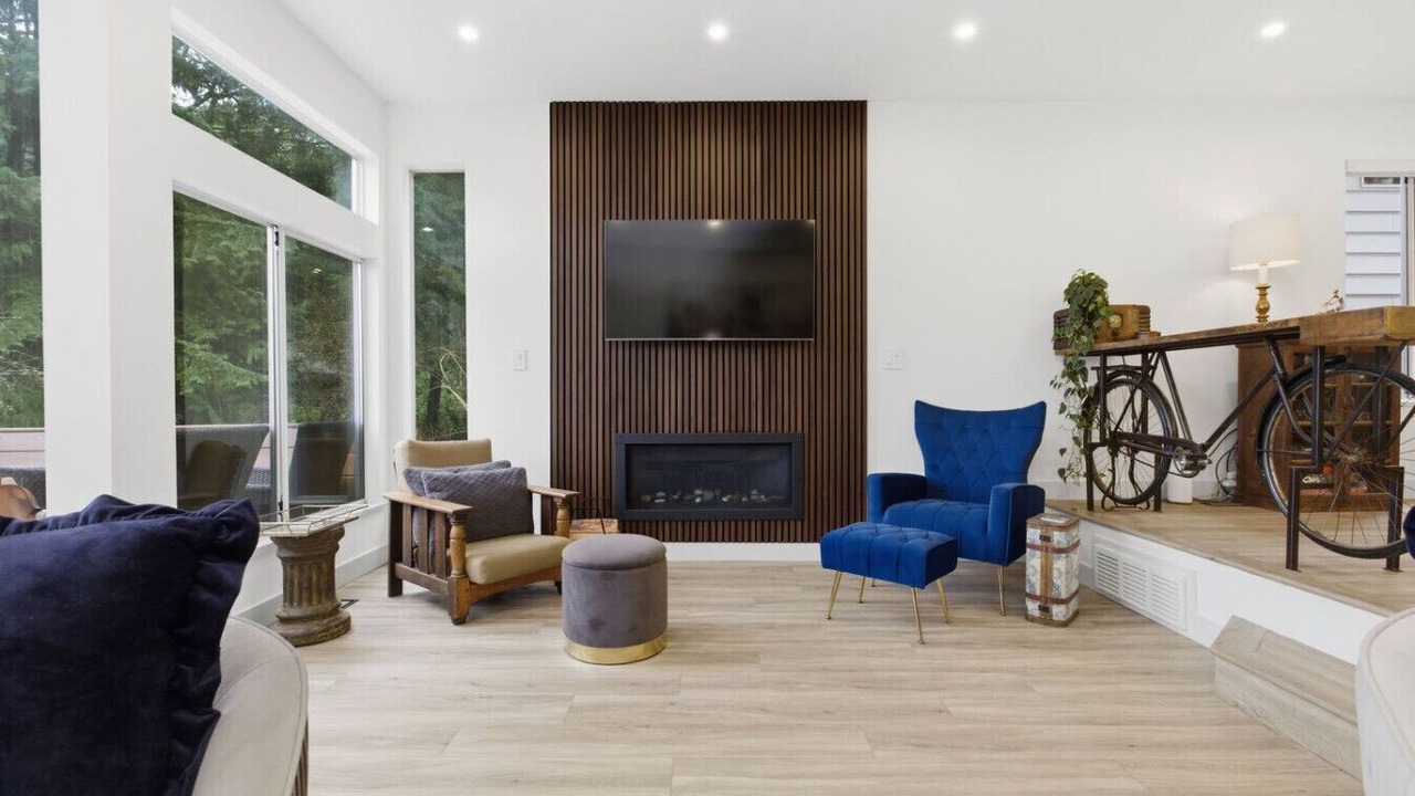 Photo of Livingroom in Horseshoe Bay