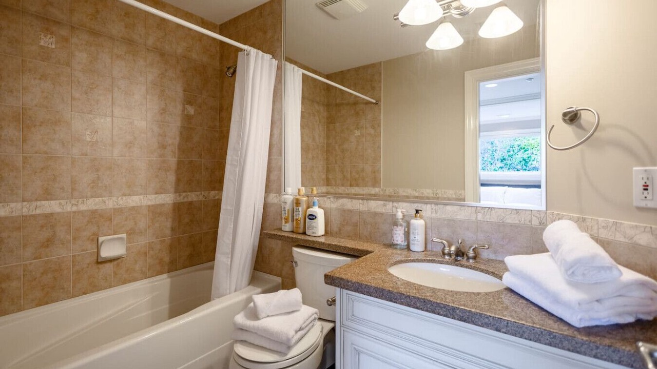Photo of Bathroom in West Vancouver