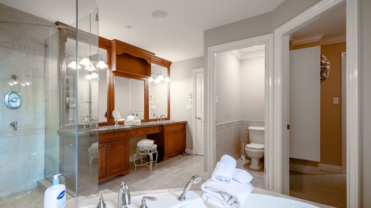 Photo of Bathroom in West Vancouver