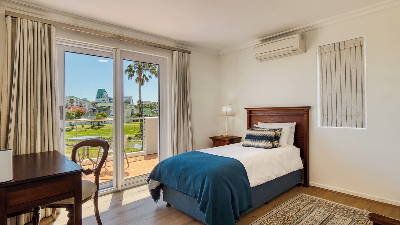 Photo of Bedroom in Strand
