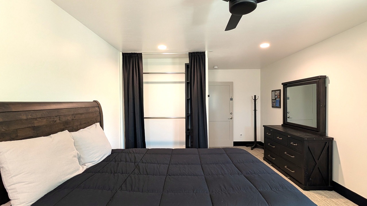 Photo of Bedroom in Canyon Lake