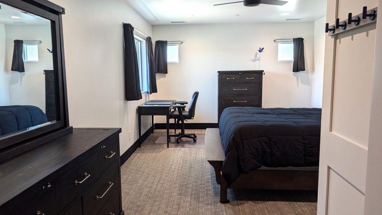 Photo of Bedroom in Canyon Lake