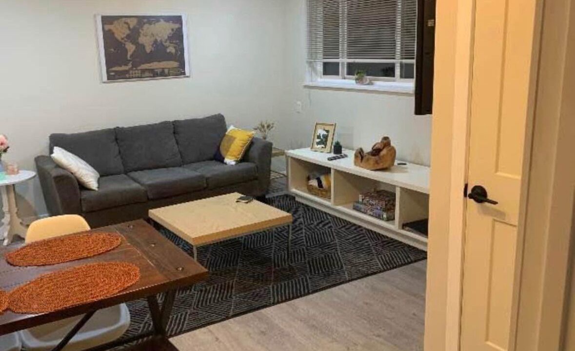 Photo of Livingroom in Riley Park