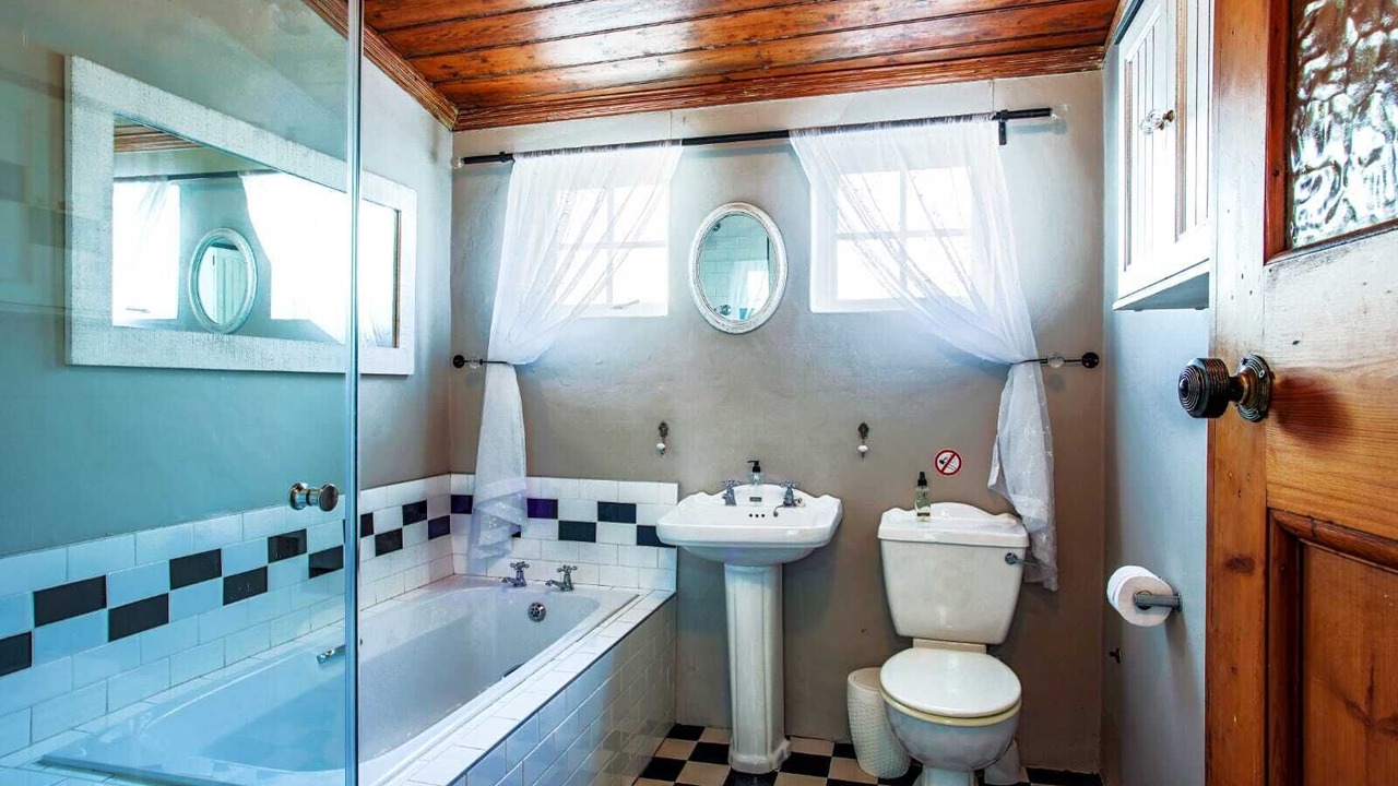 Photo of Bathroom in Newlands