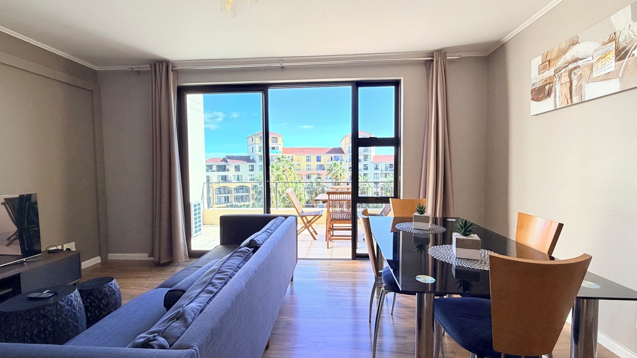 Photo of Livingroom in Century City