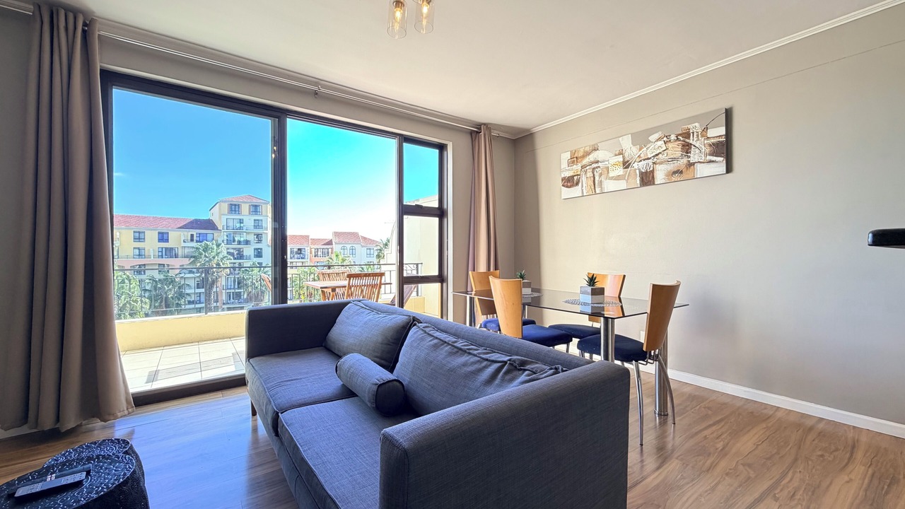 Photo of Livingroom in Century City