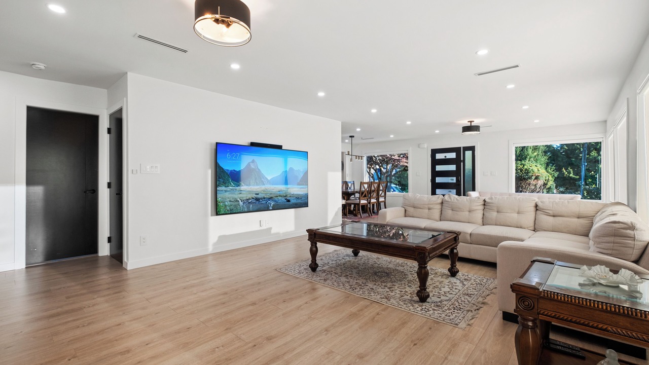 Photo of Livingroom in Upper Lonsdale