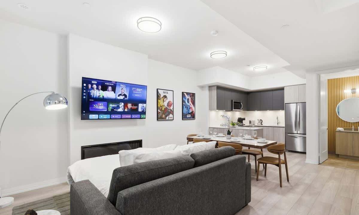 Photo of Livingroom in Toronto Entertainment District