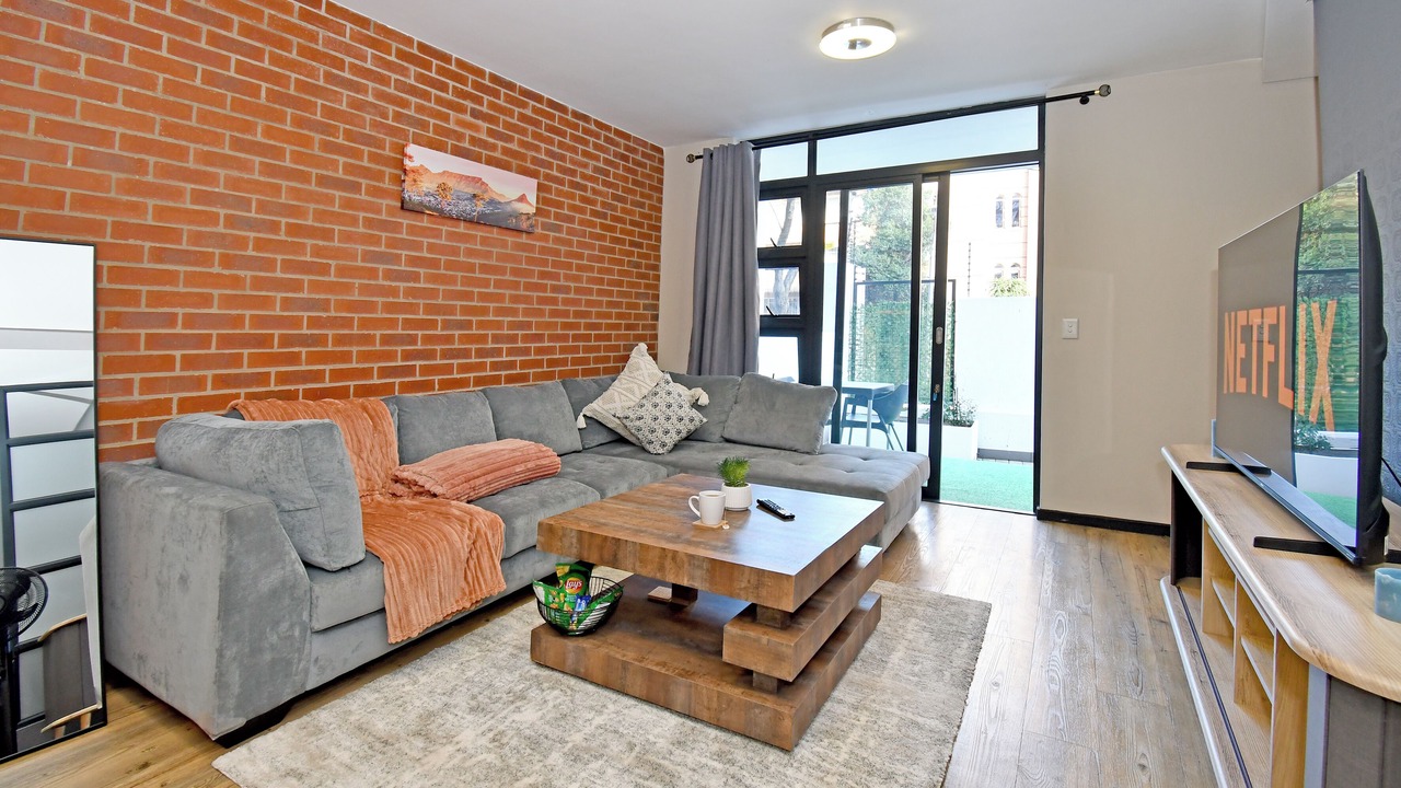 Photo of Livingroom in Greater Johannesburg Metropolitan Area