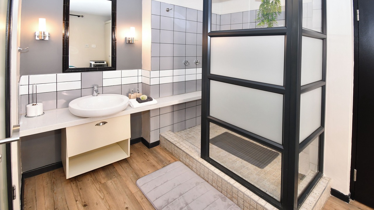 Photo of Bathroom in Greater Johannesburg Metropolitan Area