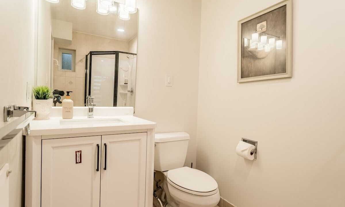 Photo of Bathroom in West Vancouver