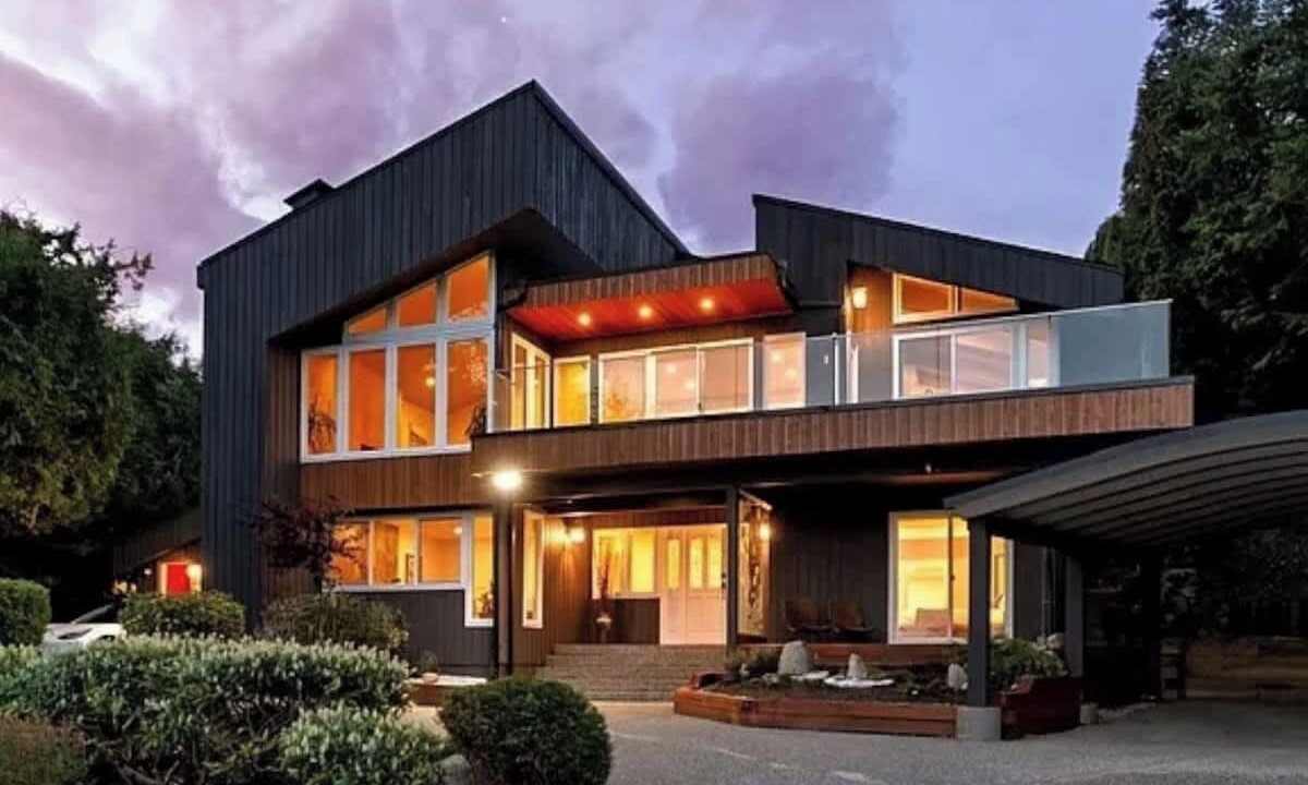 Photo of Outdoor in West Vancouver