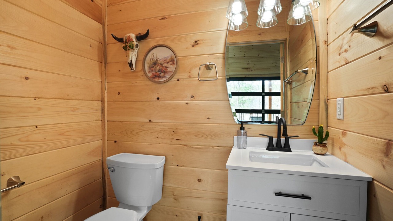 Photo of Bathroom in McArthur