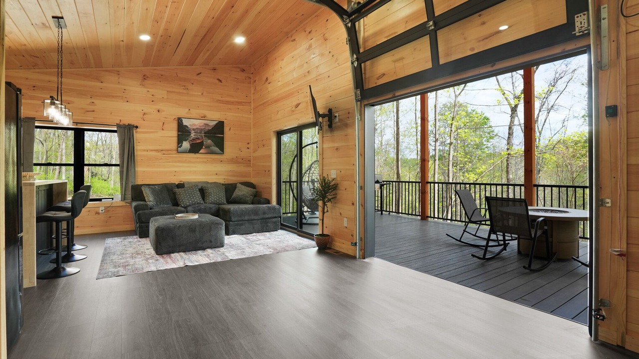 Photo of Livingroom in McArthur