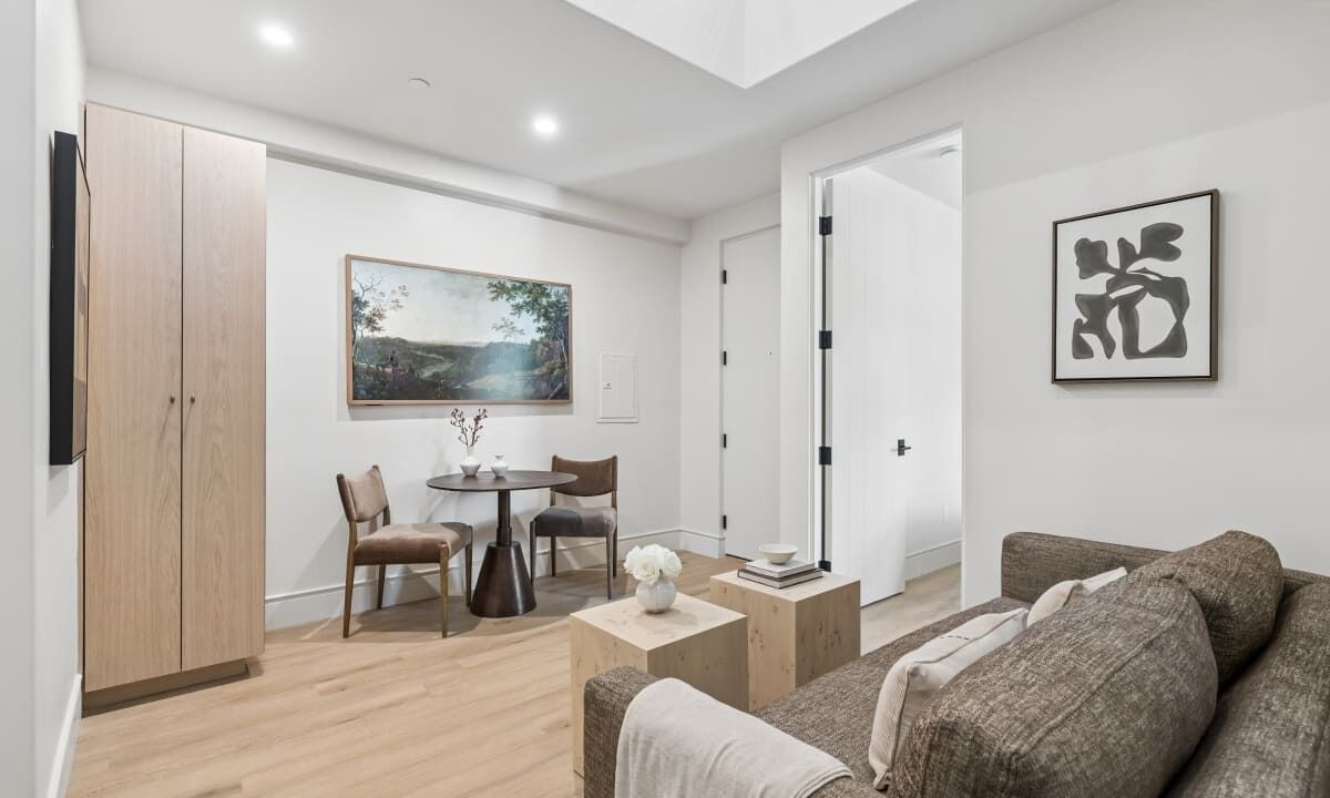 Photo of Livingroom in Oak Park