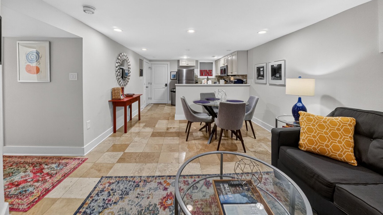 Photo of Livingroom in Crestwood