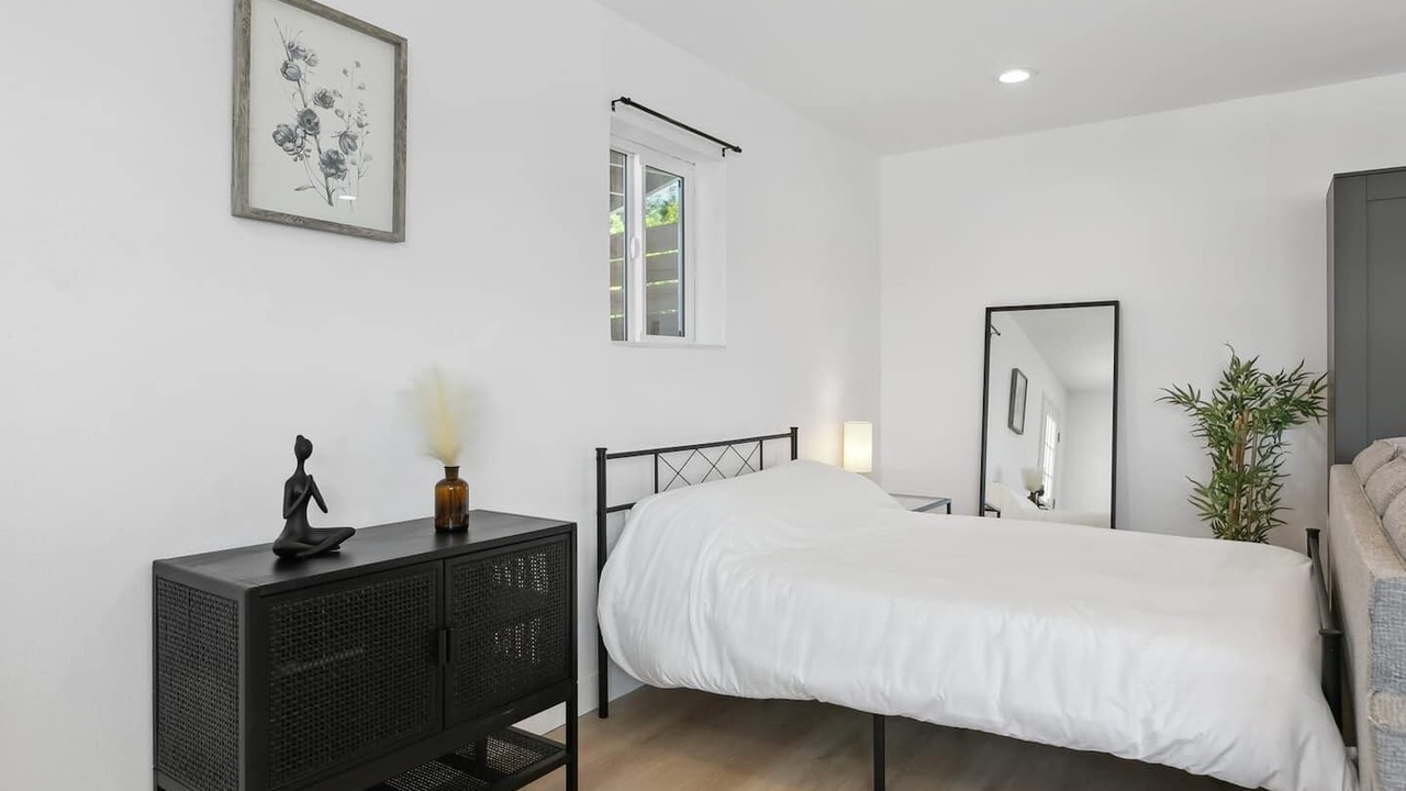 Photo of Bedroom in Lincoln Acres