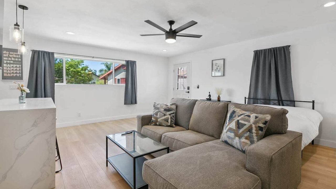 Photo of Livingroom in Lincoln Acres