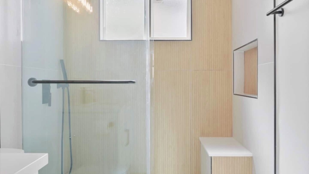 Photo of Bathroom in Lincoln Acres