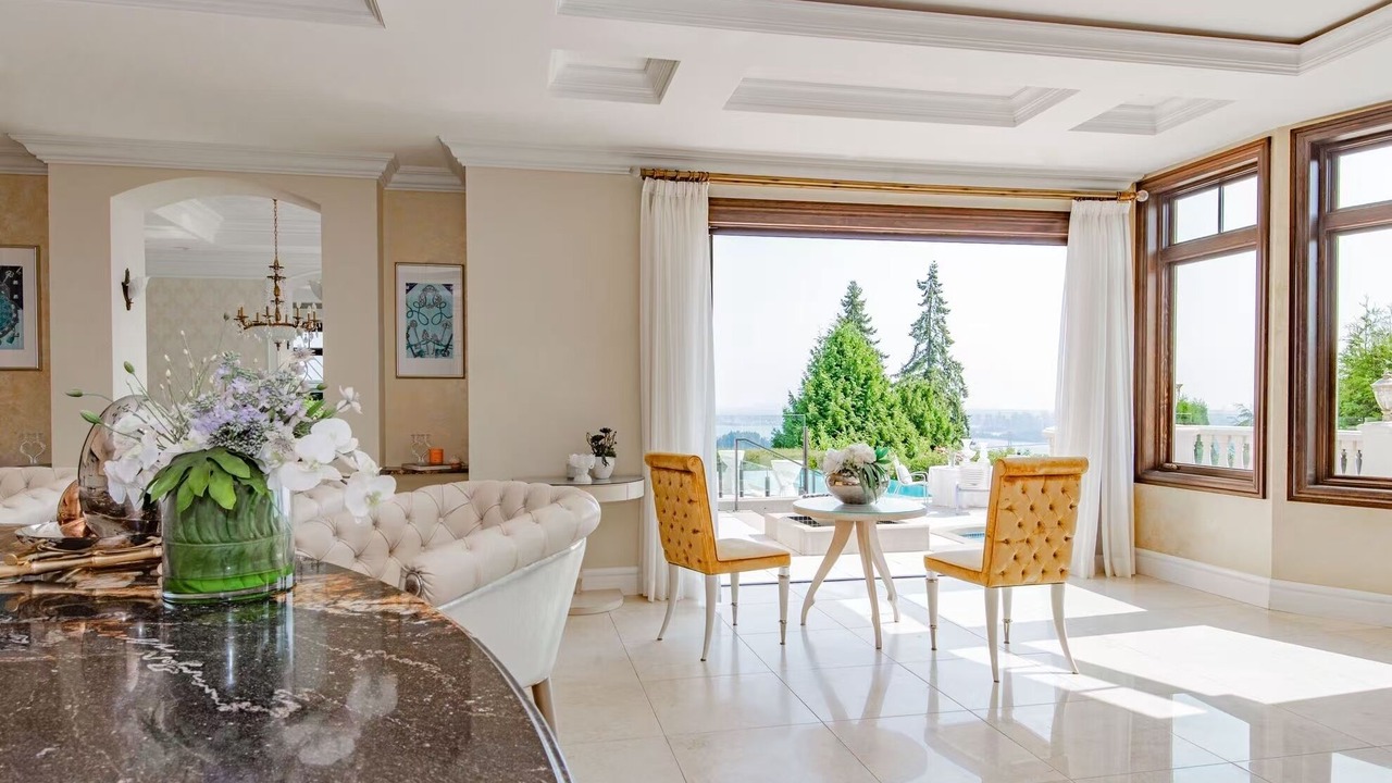 Photo of Livingroom in West Vancouver