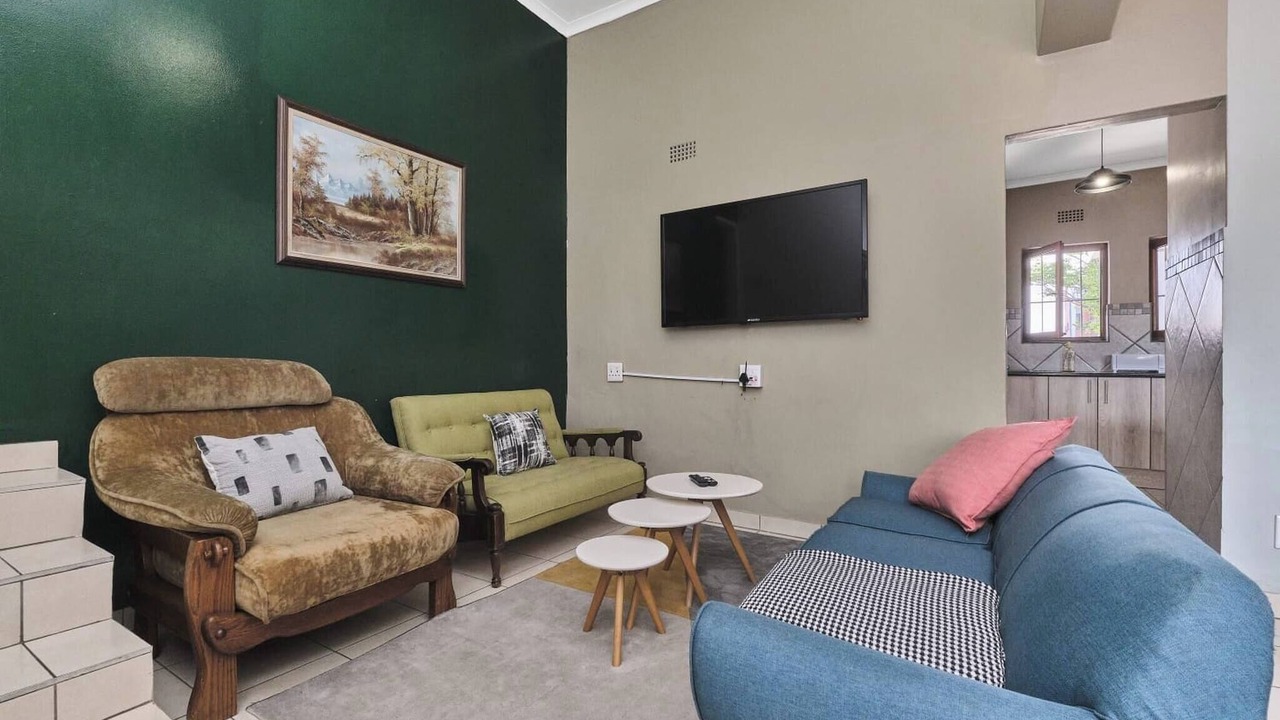 Photo of Livingroom in Greater Johannesburg Metropolitan Area