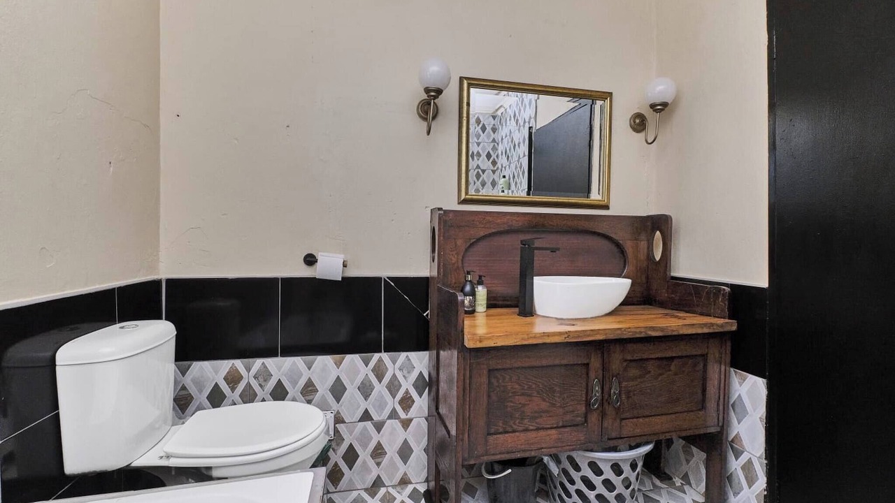Photo of Bathroom in Greater Johannesburg Metropolitan Area