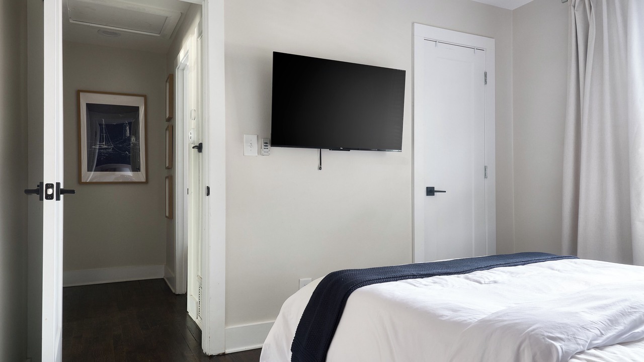 Photo of Bedroom in Villa Heights