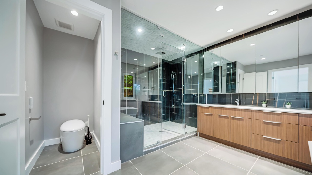 Photo of Bathroom in West Vancouver