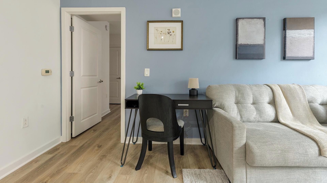 Photo of Livingroom in Navy Yard