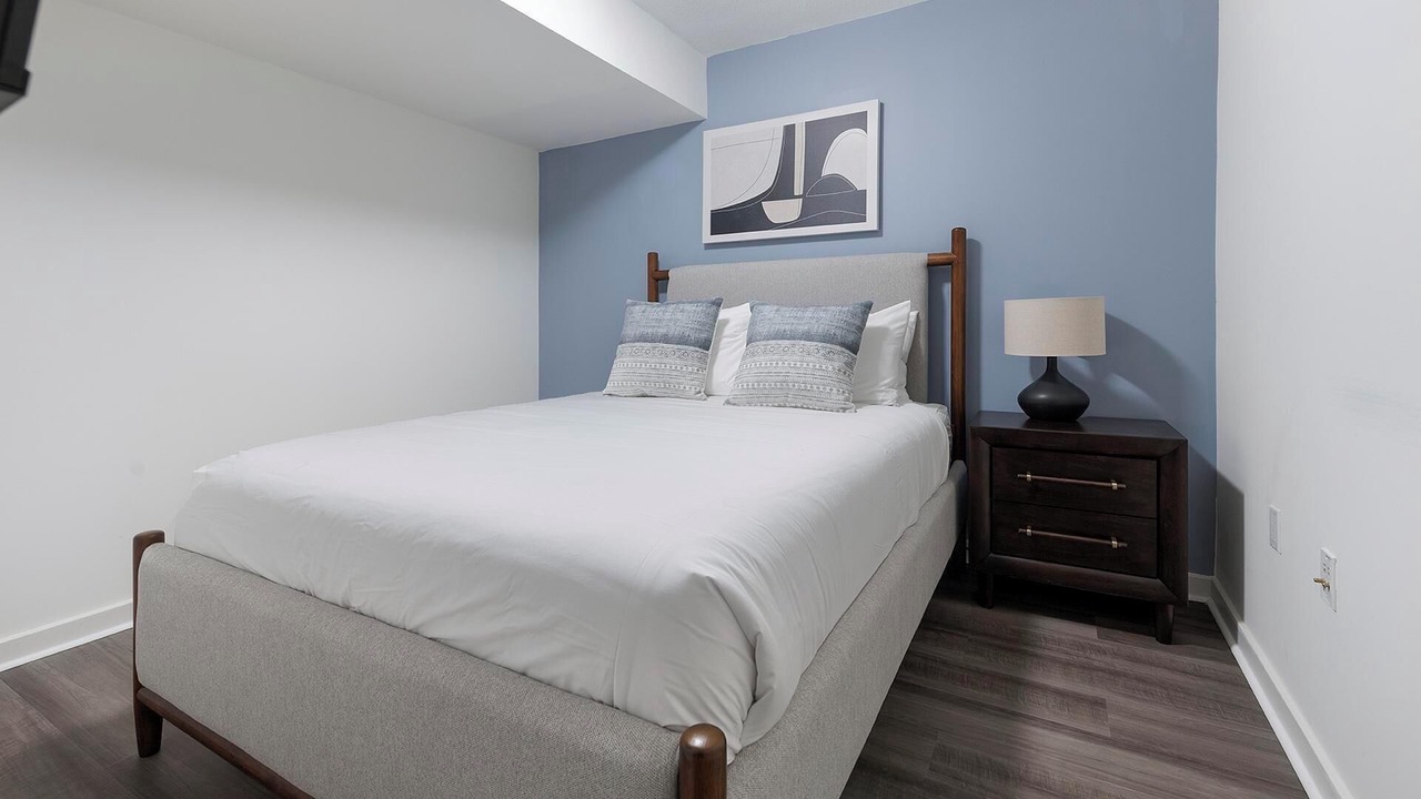 Photo of Bedroom in Navy Yard